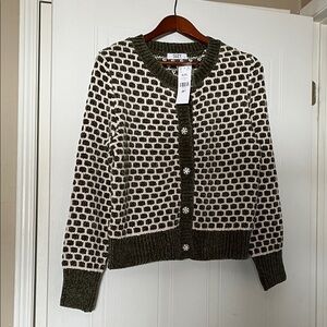 NWT Stylish Green and Cream Women's Sweater